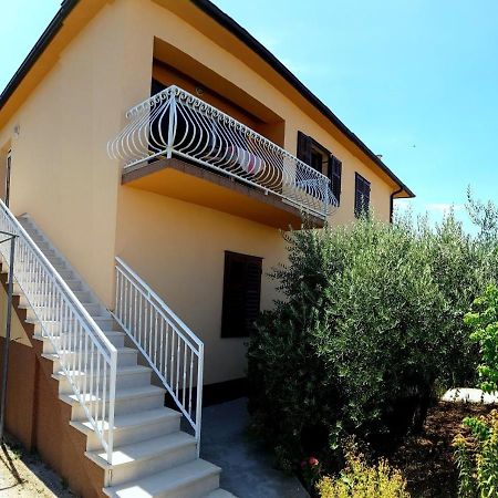 Apartments Nela Йелса Екстериор снимка
