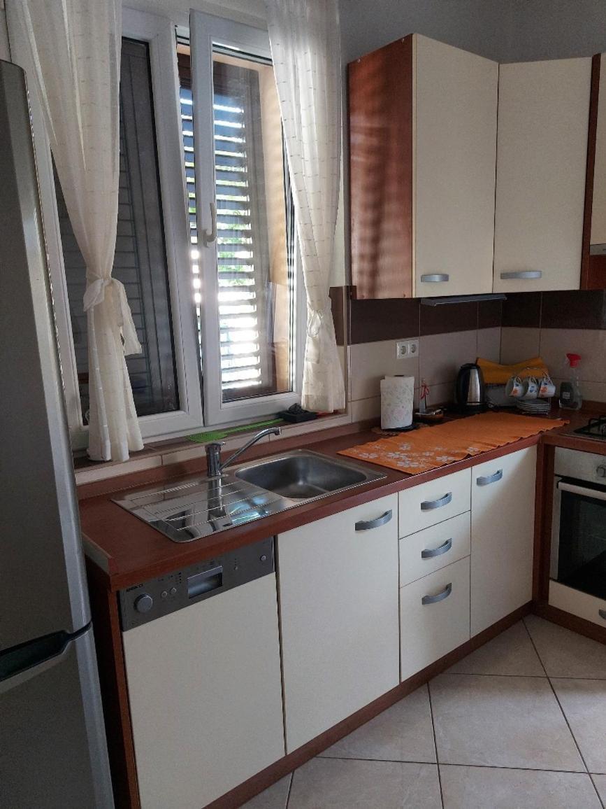Apartments Nela Йелса Стая снимка