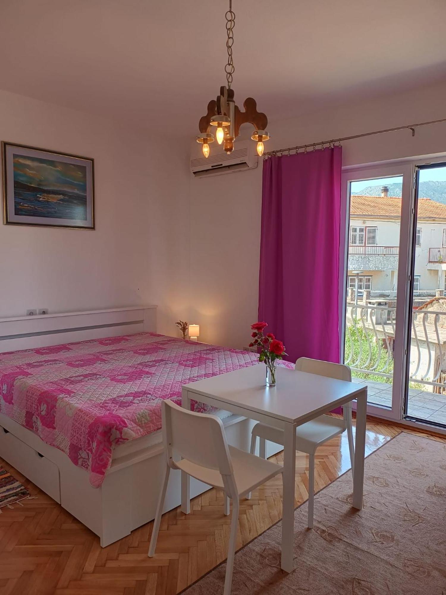 Apartments Nela Йелса Екстериор снимка